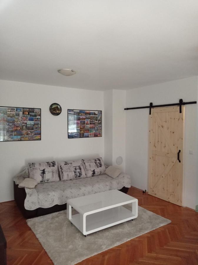 4 Apartment