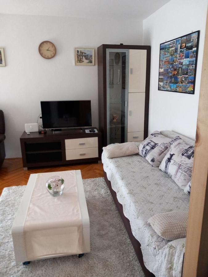 4 Apartment