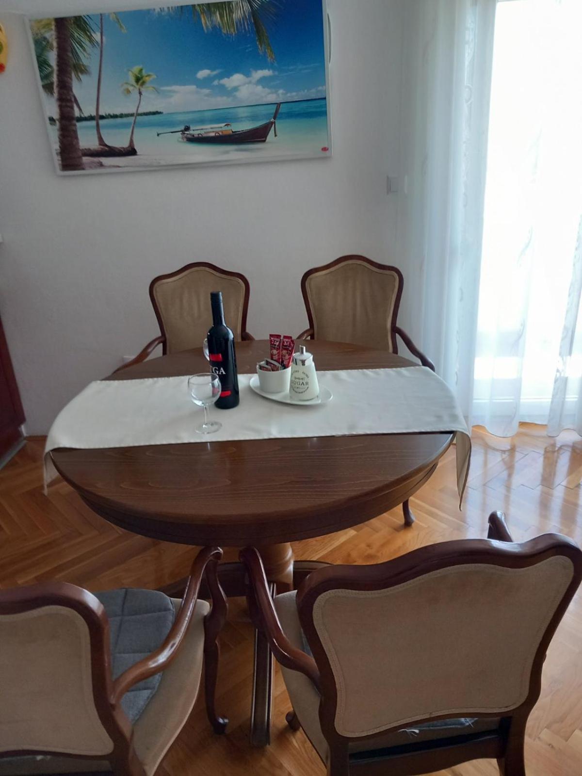 4 * Rijeka